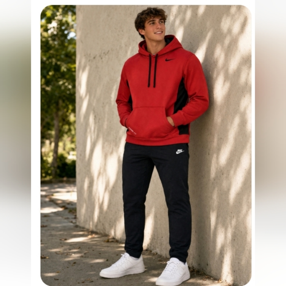 Nike Therma-FIT Hoodie Men’s Small Red Black Pullover Athletic Sweatshirt